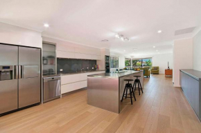 Depper St Beautifully Renovated Beach House